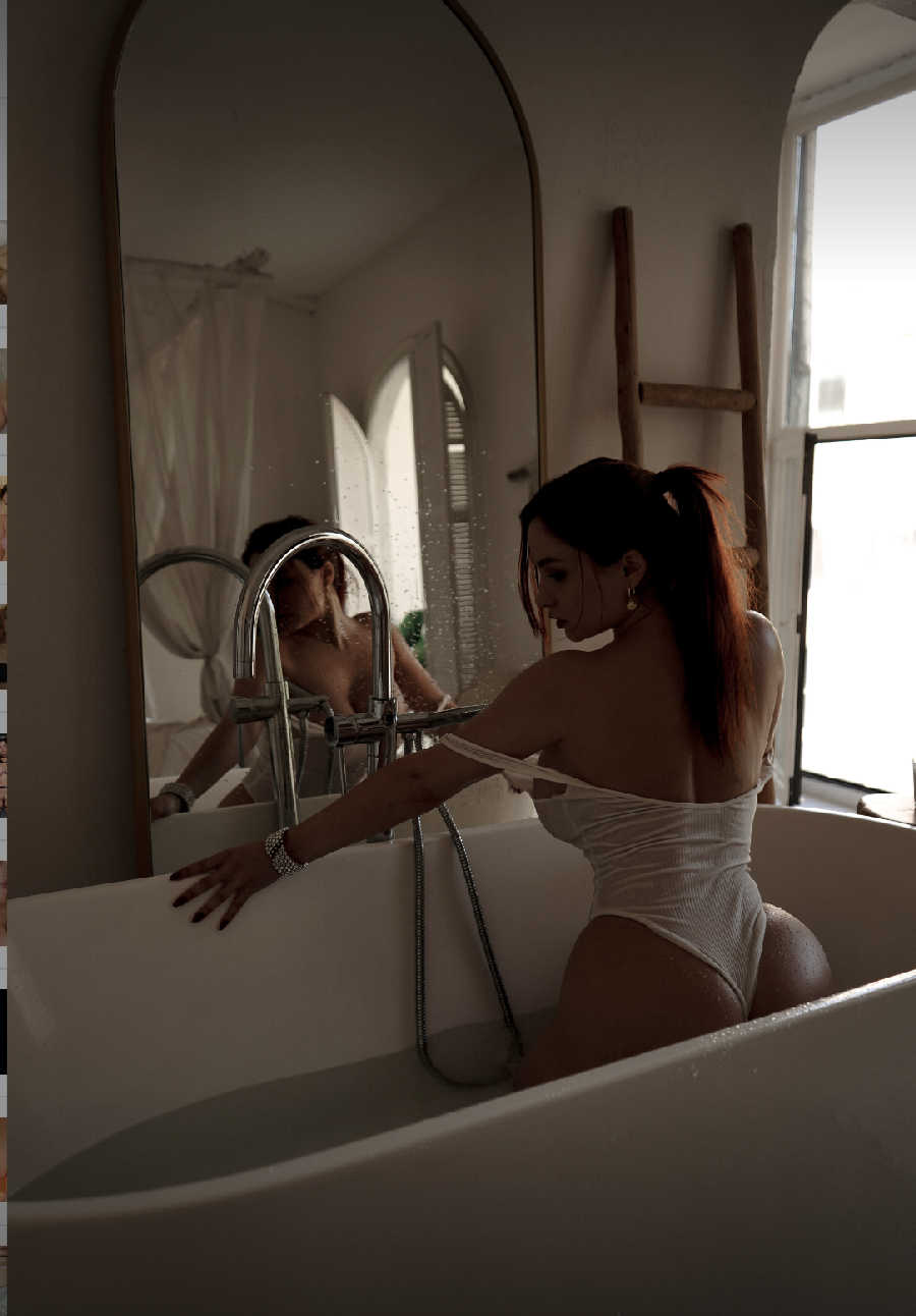 A playful frame from Miranda Faith nude — online in Lianyungang