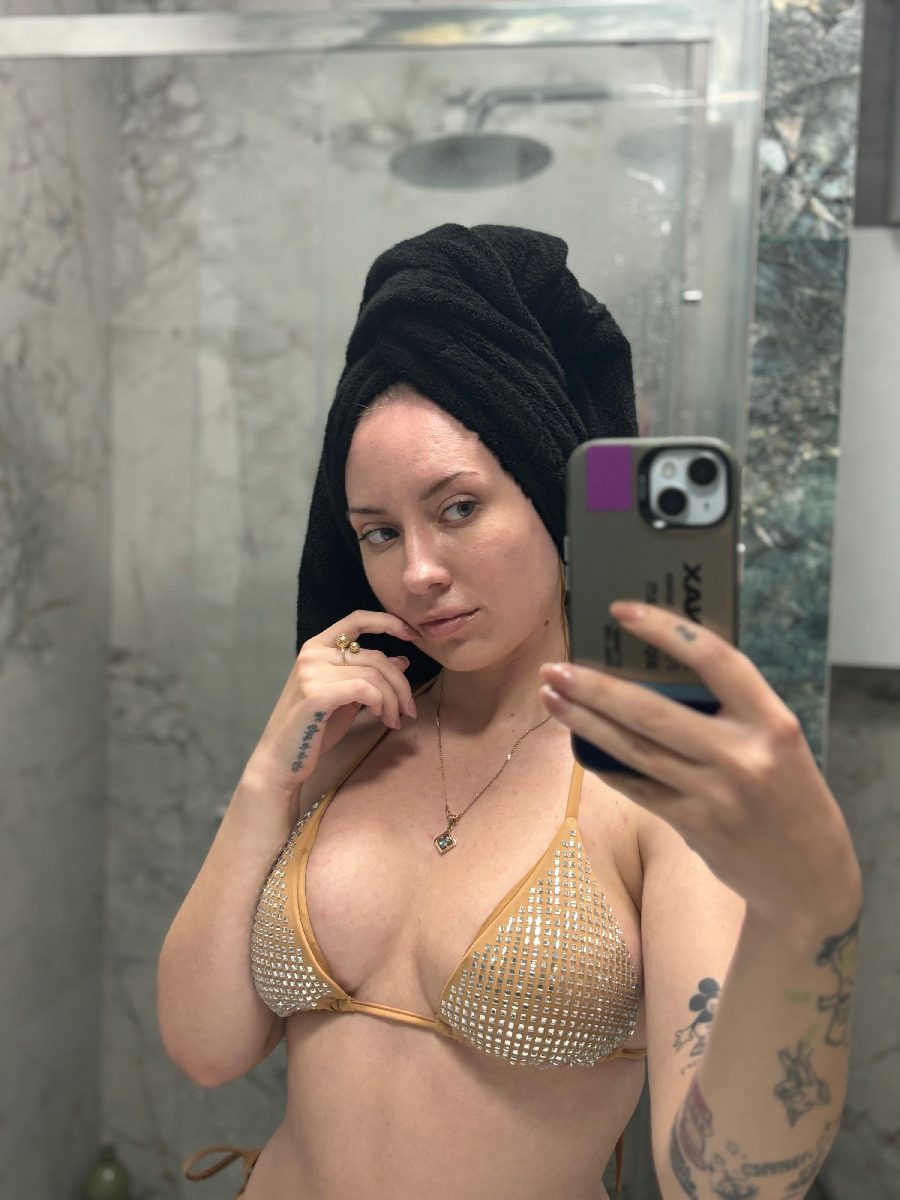 Nude girl KateV in Lianyungang