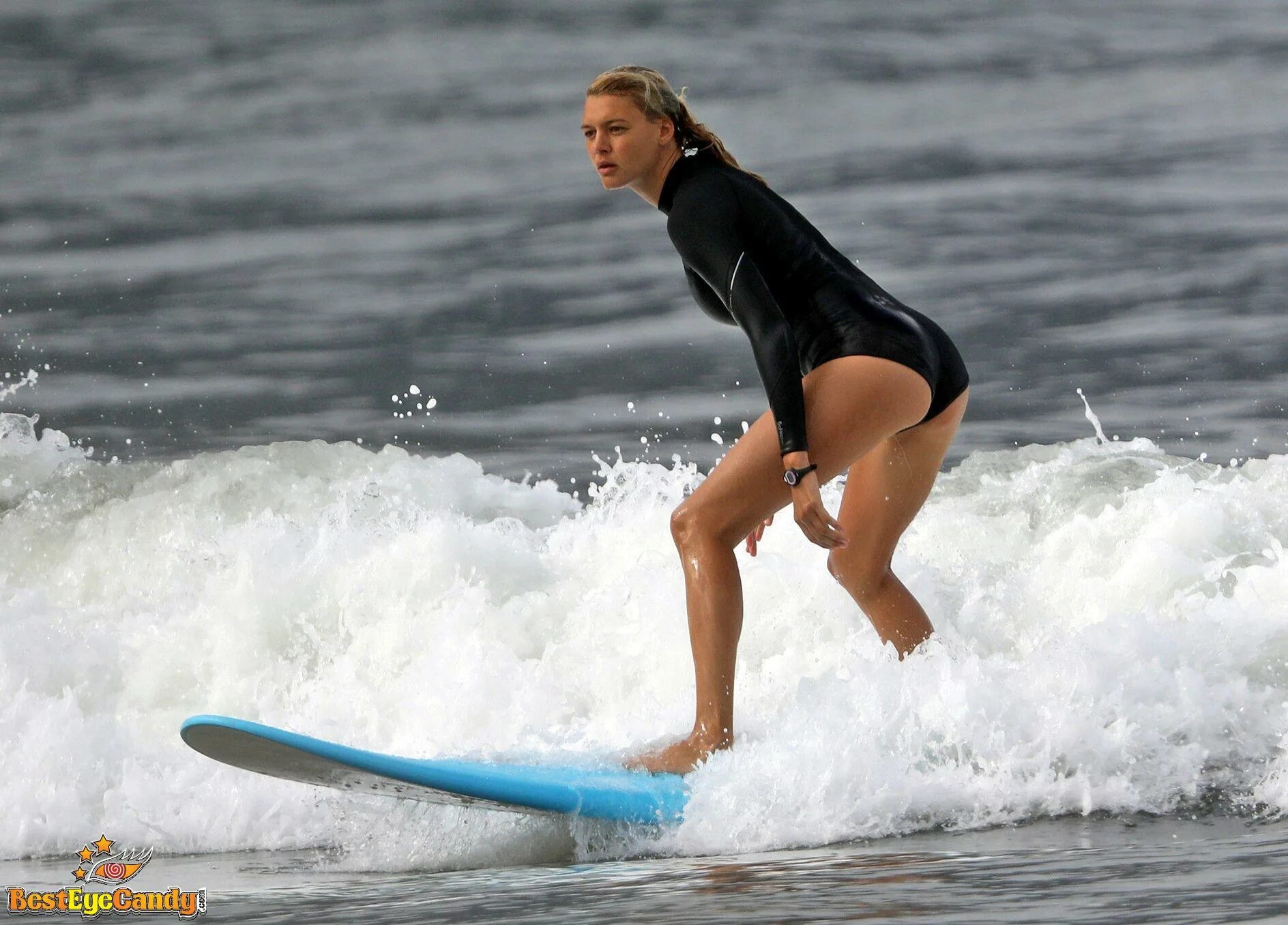 Kelly Rohrbach underwear in Lianyungang